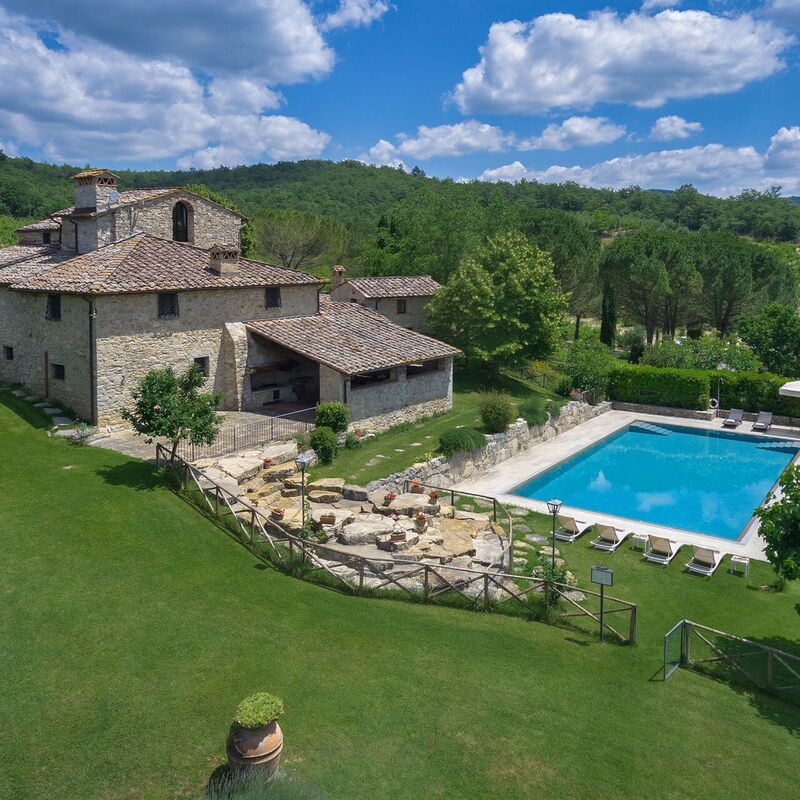 La Dimora del Chianti Dimora: Stunning Tuscan Villa on Vineyards