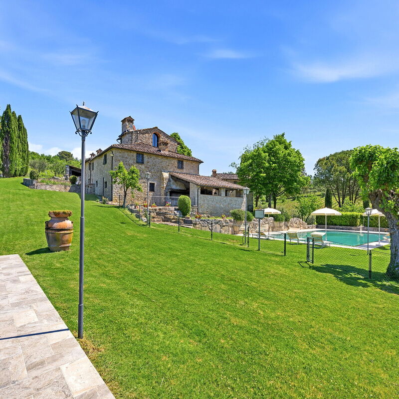 La Dimora del Chianti Dimora: Stunning Tuscan Stone Villa Surrounded by Vineyards in the Heart of Chianti