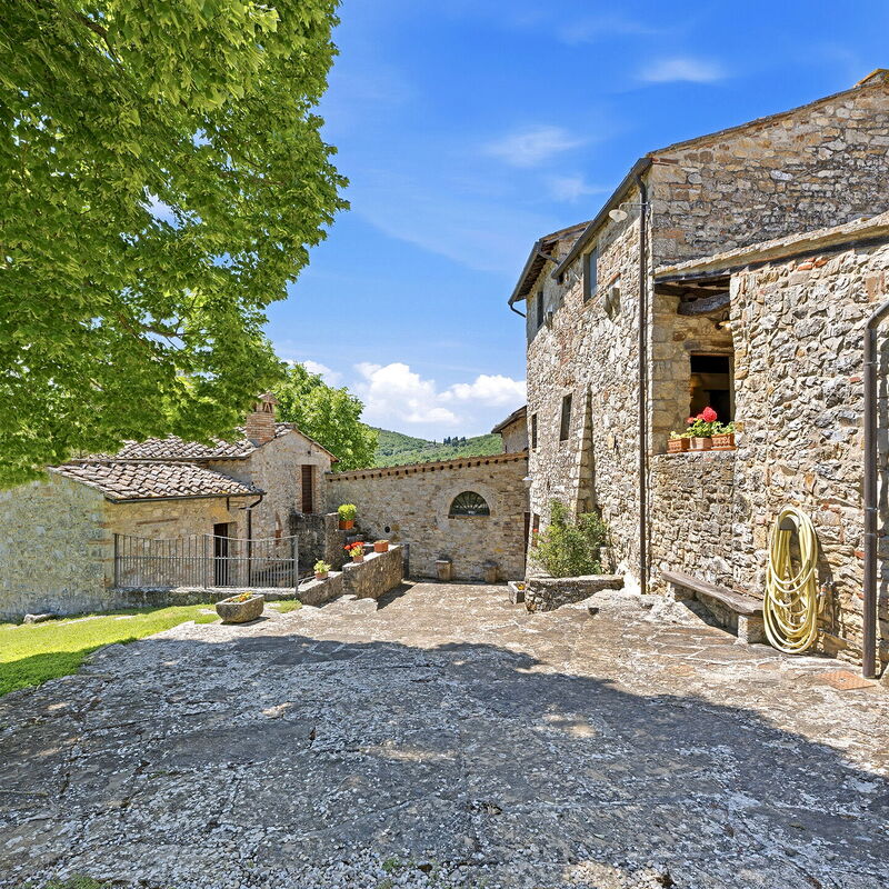 La Dimora del Chianti Dimora: Stunning Tuscan Stone Villa Surrounded by Vineyards in the Heart of Chianti