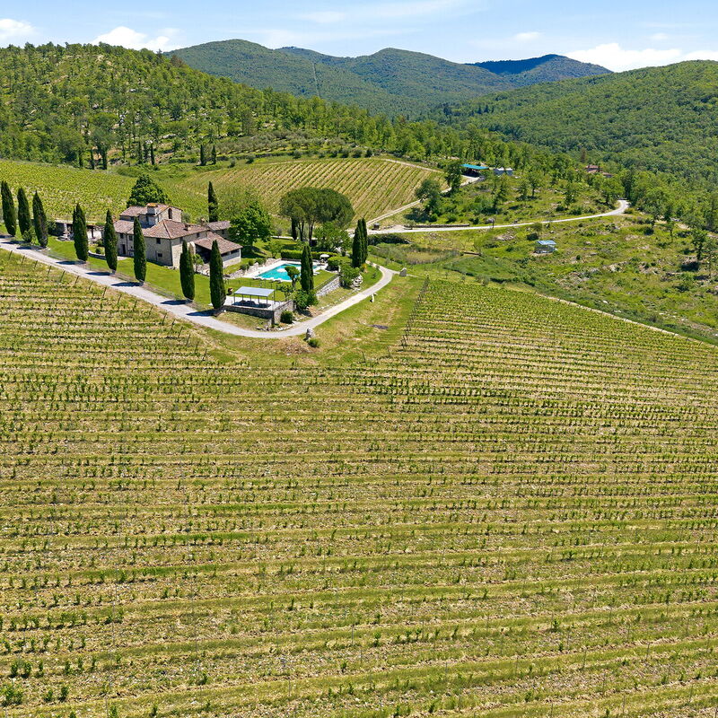 La Dimora del Chianti Dimora: Stunning Tuscan Stone Villa Surrounded by Vineyards in the Heart of Chianti