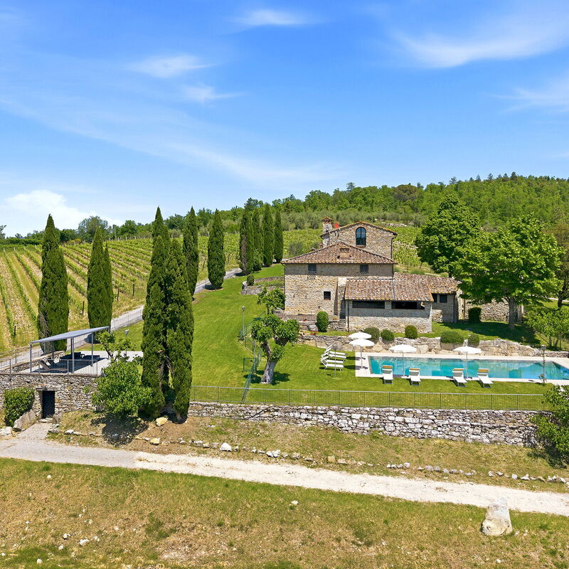 Dimora Chianti Shire: Stunning Tuscan Villa on Vineyards with Private Pool