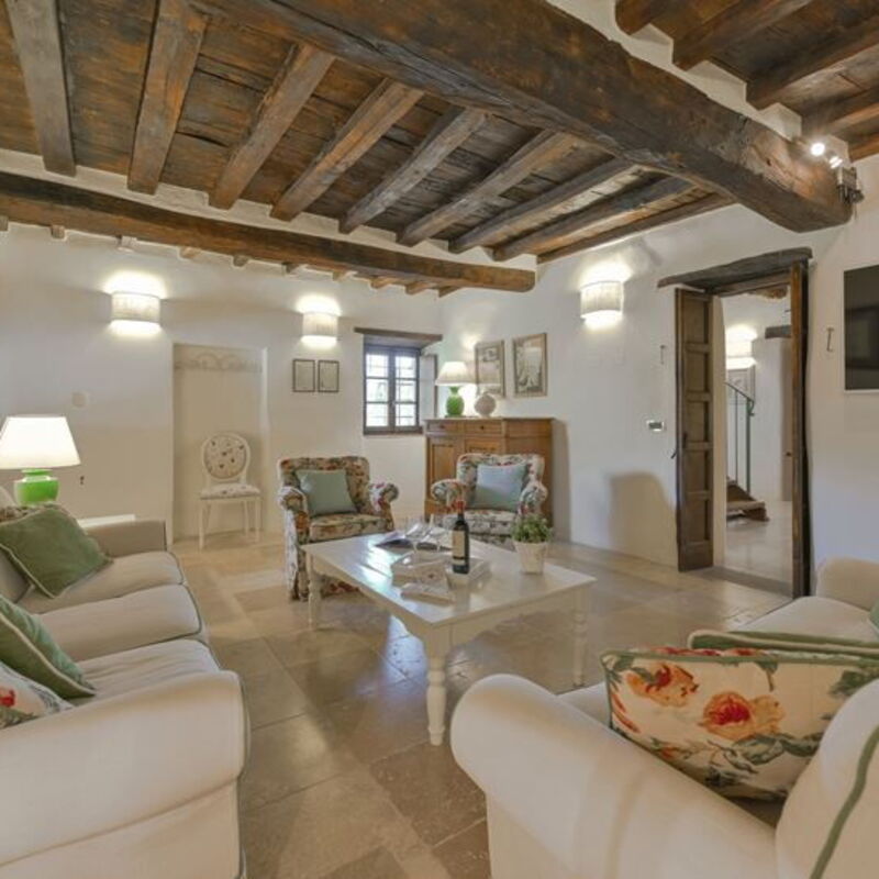 La Dimora del Chianti Dimora: Stunning Tuscan Villa on Vineyards