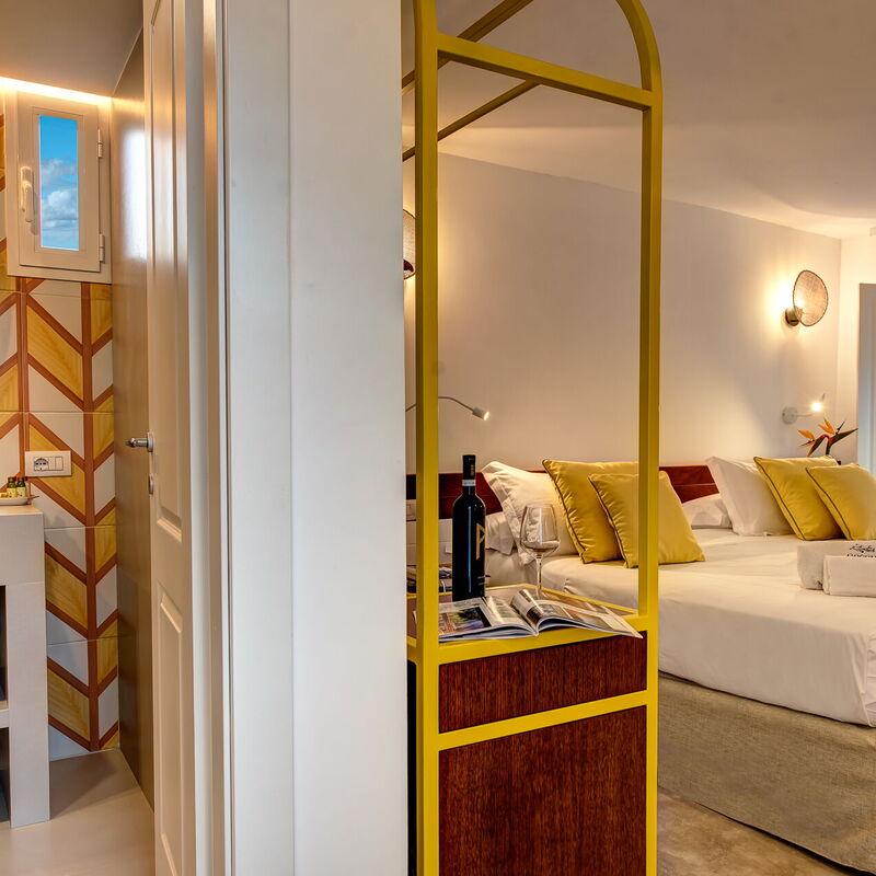 Sea Front with Panoramic View on the Napoli Gulf: Stunning Sunset on the Vesuvio