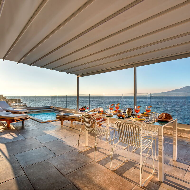 Sea Front with Panoramic View on the Napoli Gulf: Stunning Sunset on the Vesuvio