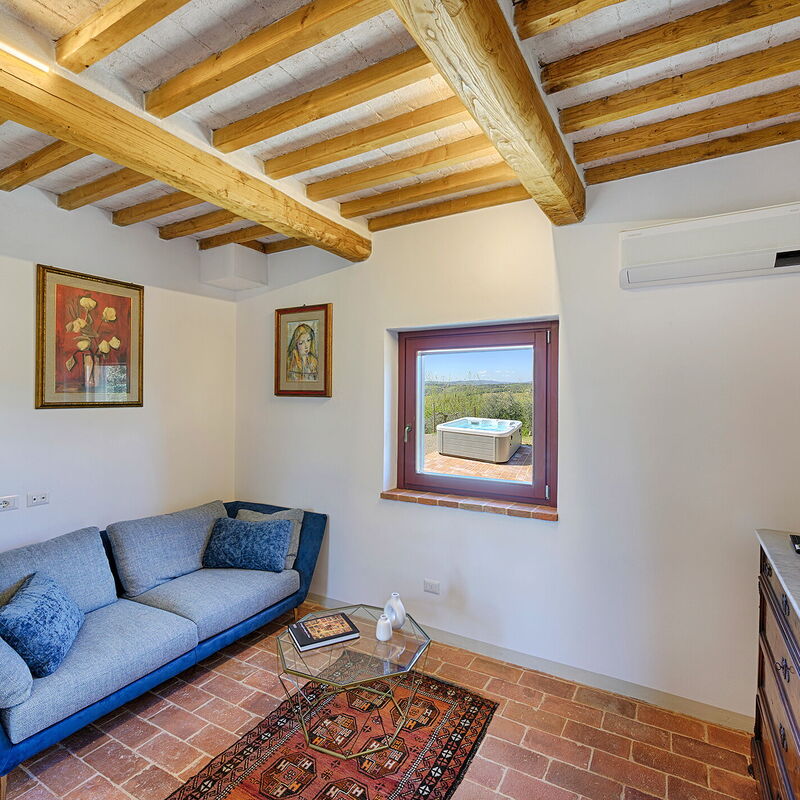 Marielena Authentic Chianti Retreat: Panoramic Views & Private Hot Tub for a Chianti Lifestyle Experience with Private Wine Tasting