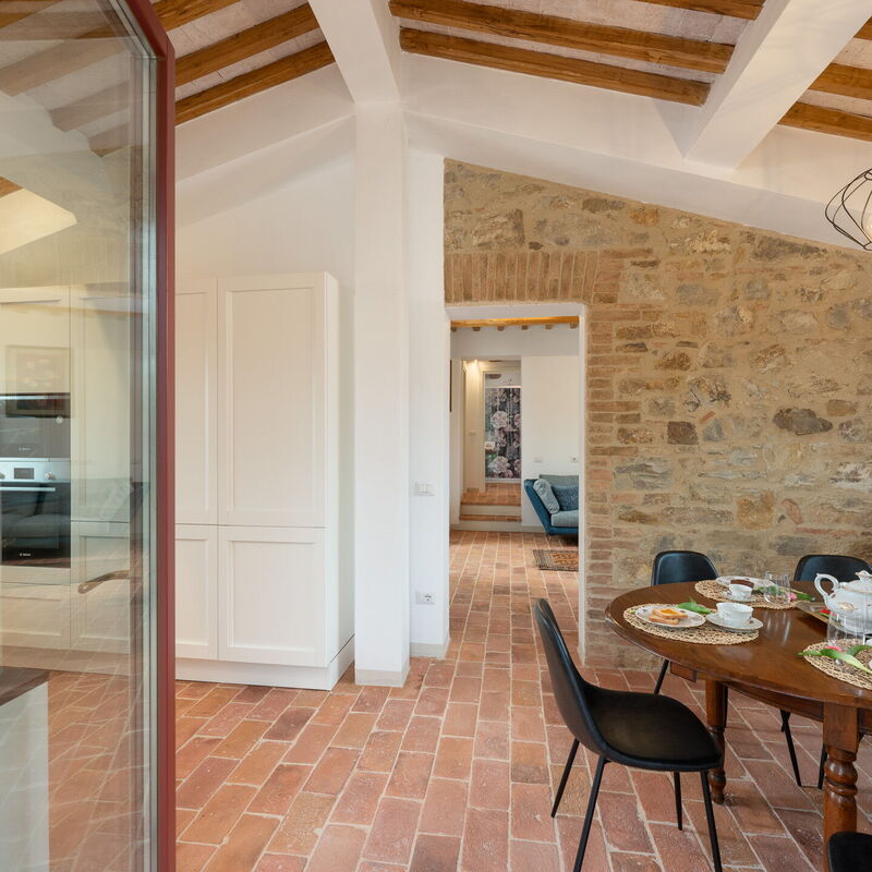 Marielena Authentic Chianti Retreat: Panoramic Views & Private Hot Tub for a Chianti Lifestyle Experience with Private Wine Tasting