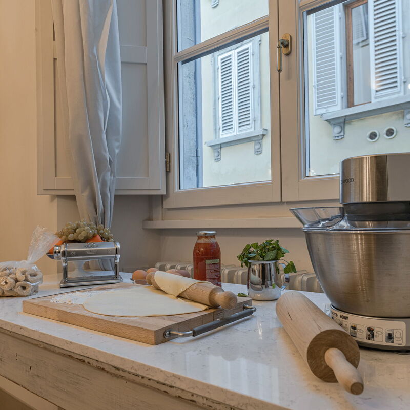 Elegant Suite: Florence Apartment with View on Medici Chapels