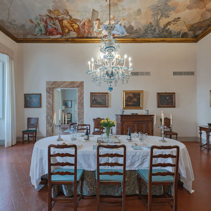 Elegant Suite: Florence Apartment with View on Medici Chapels