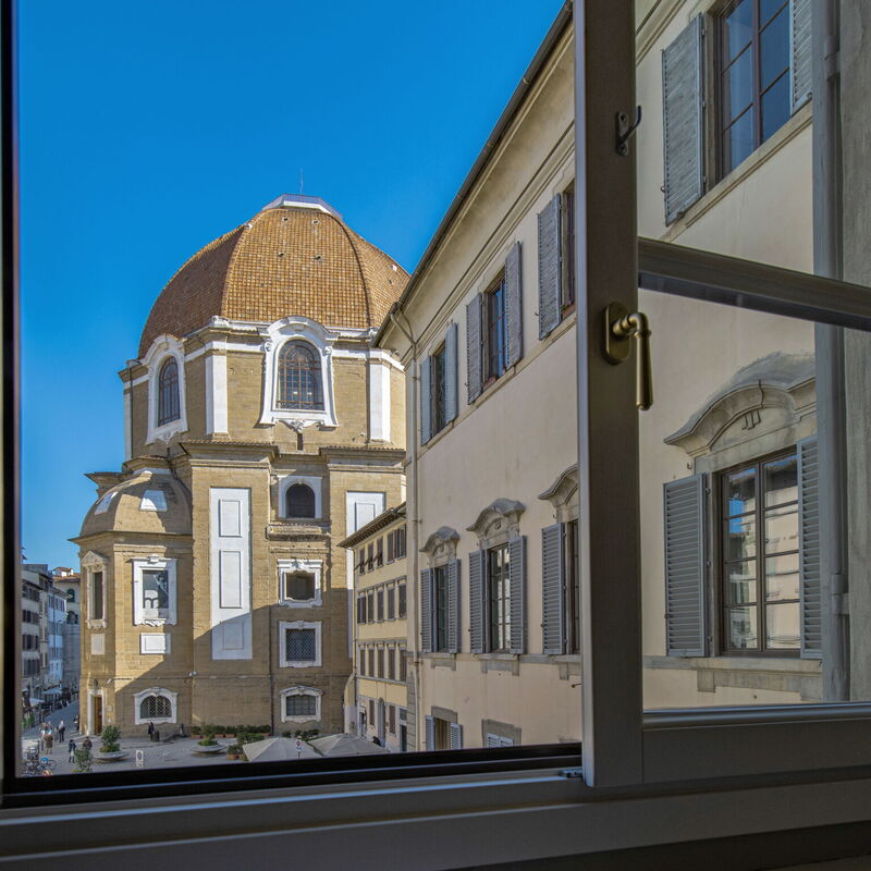 Elegant Suite: Florence Apartment with View on Medici Chapels