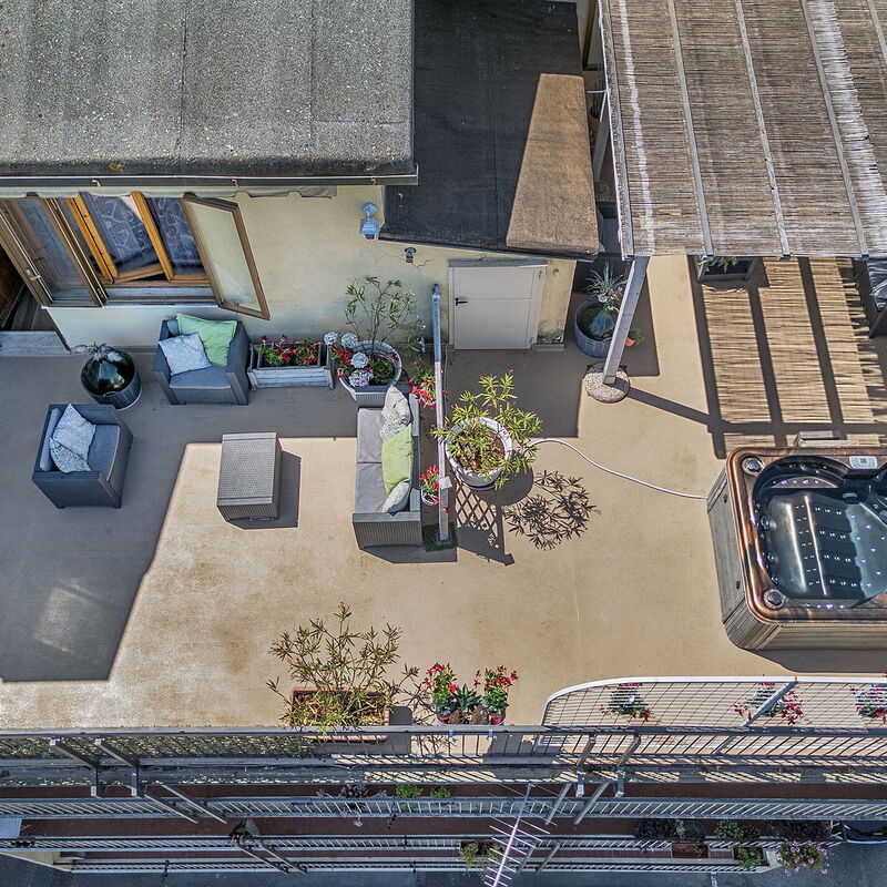 Casamia Tuscan Oasis: 4Br Panoramic Penthouse, Sky-High Retreat with Private Hot Tub & Easy Parking: all'aperto, Autunno, Balcone / Terrazza / Patio, Benessere, Estate, Esterni, Idromassaggio, Inverno, Planimetria, Primavera, Vista Panoramica