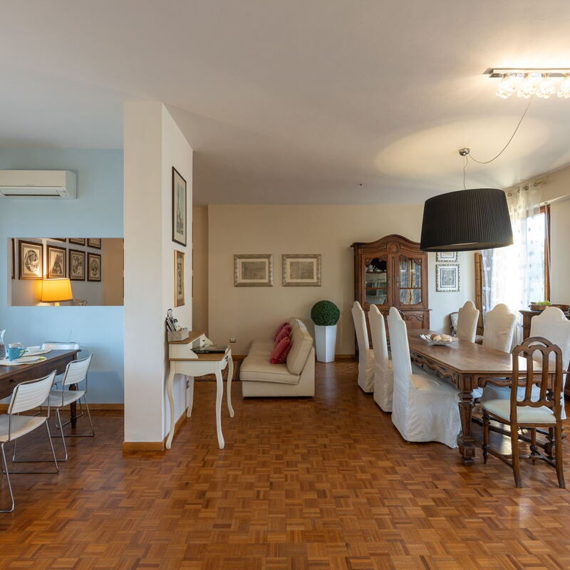 Casamia Sky-High Panoramic Retreat: Penthouse with Easy Parking, 4Br: Autumn, Dining Room, Living Room, Spring, Summer, Winter