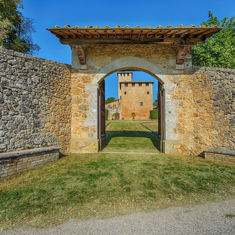 Medieval Castle Living: Vineyards, Swimming Pool & Rustic Tuscan Charm
