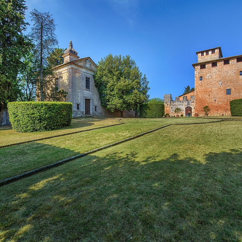 Medieval Castle Living: Vineyards, Swimming Pool & Rustic Tuscan Charm