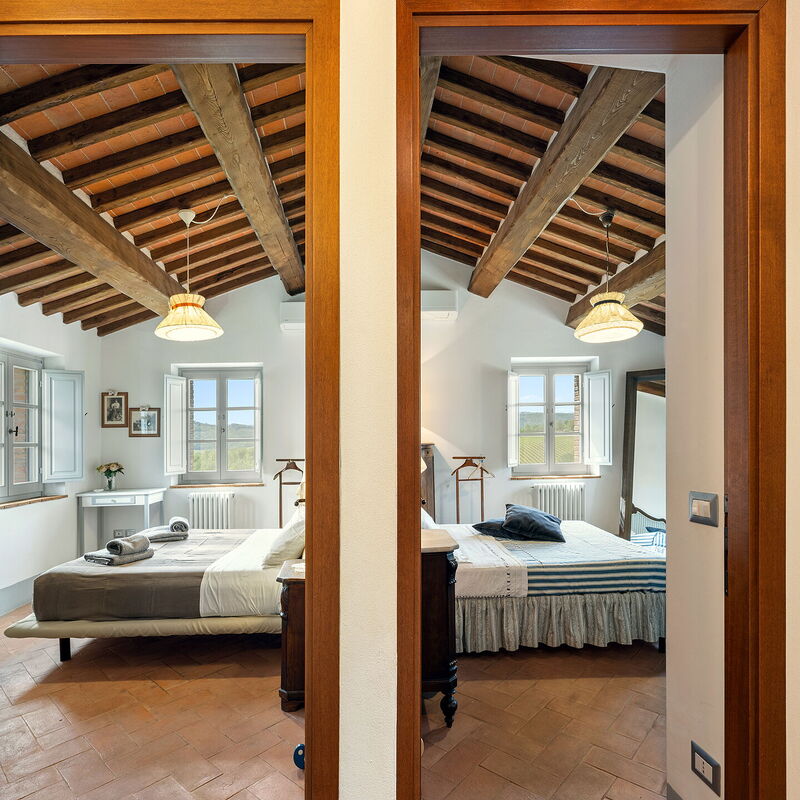 San Sano Retreat, Chianti Vineyard Views & Diving