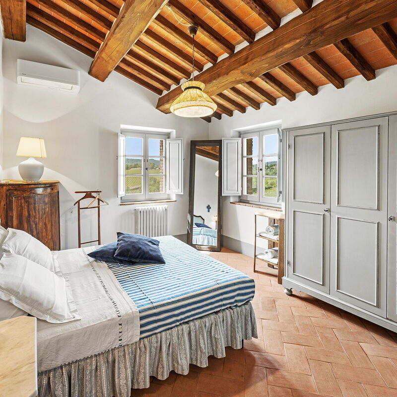 San Sano Retreat, Chianti Vineyard Views & Diving