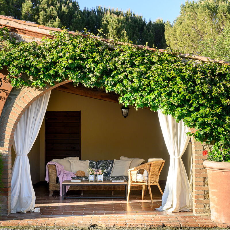Tuscan Hamlet Relais Piettorri