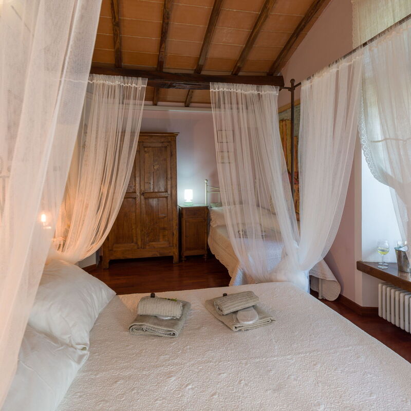 Capanna al Lago, Chianti Heritage with Vineyards View