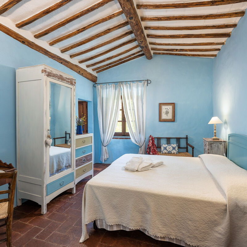 Podere Lorena, Charming Tuscan Farmhouse