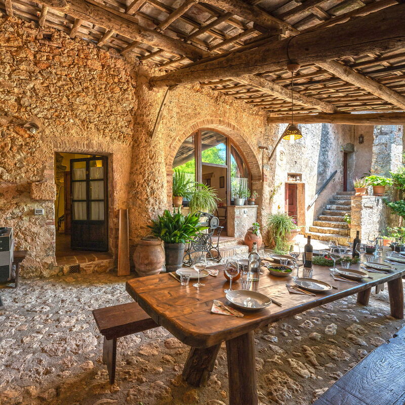 Podere Lorena, Charming Tuscan Farmhouse