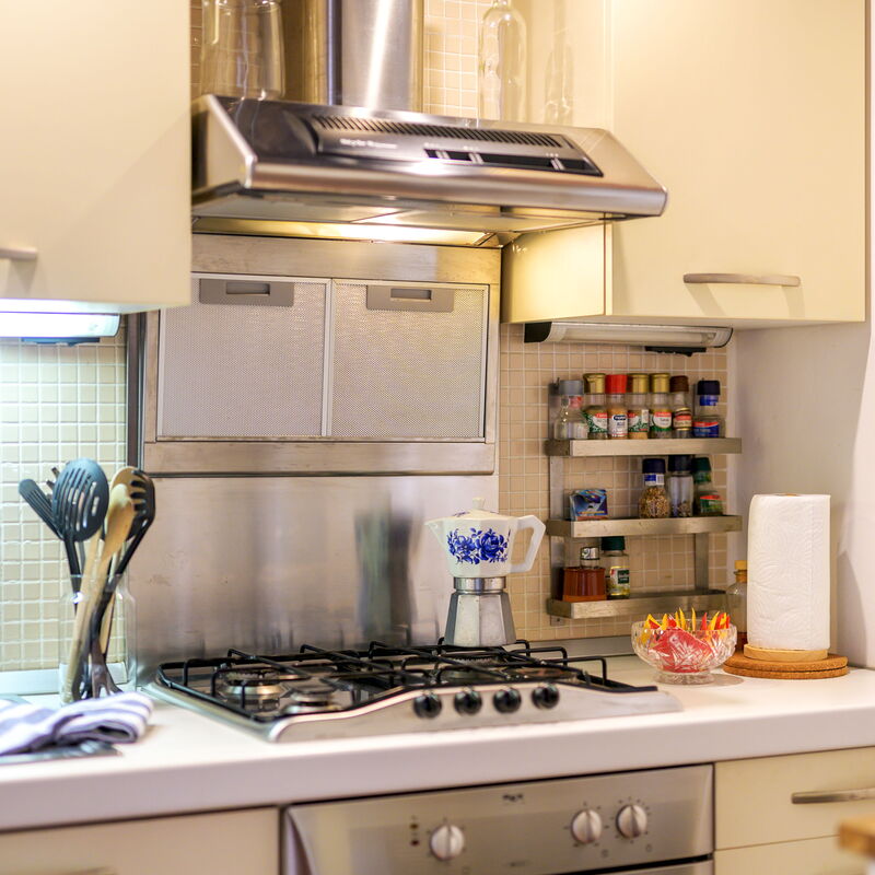 The Silent Courtyard Retreat: Spacious 2-Bedroom Sanctuary Steps from Piazza del Campo